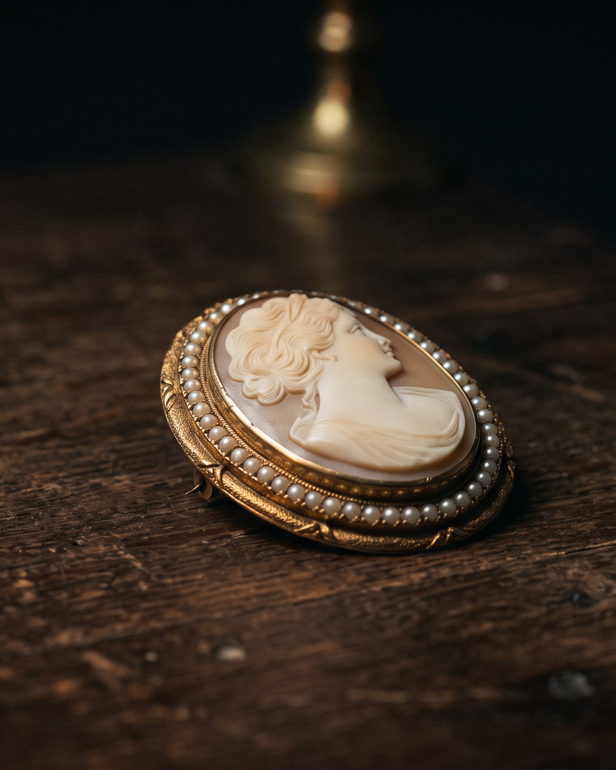 The Cameo Brooch, Cream